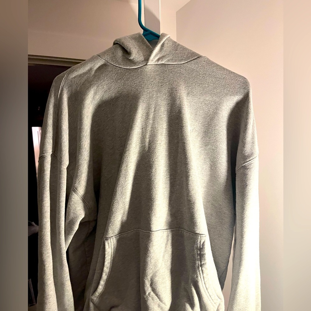 Large Levi’s Grey Sweatshirt